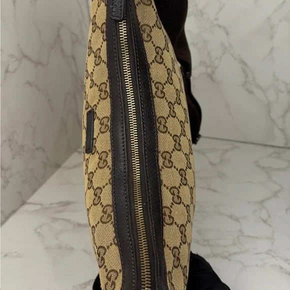 Gucci HalfMoon Brown Crossbody Bag - Picture 8 of 16